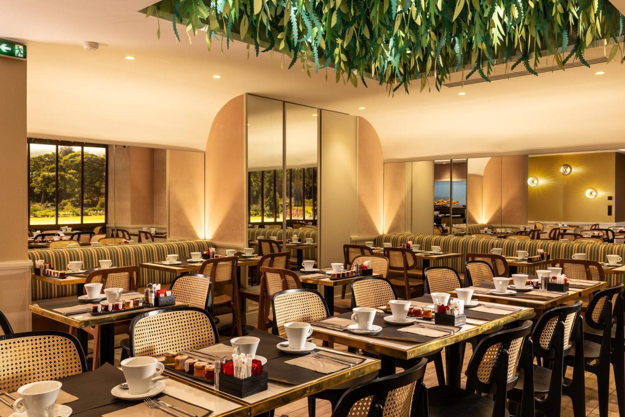 Bastille Hotel 3*