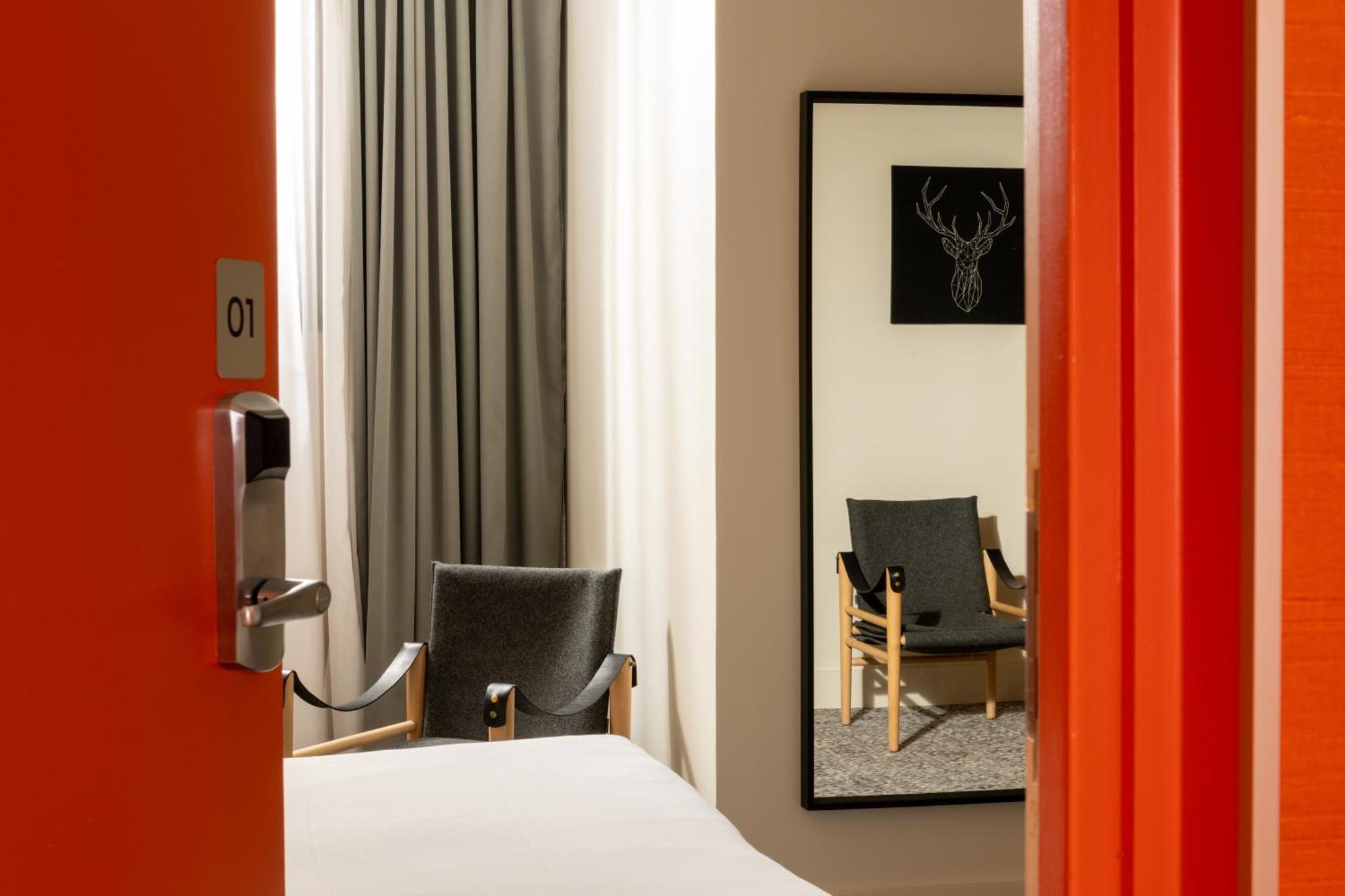 Bastille Hotel
